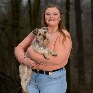 Meet your Posher, Chloe